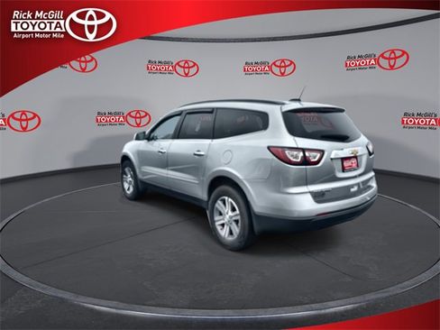 Used 2017 Chevrolet Traverse LT image 6