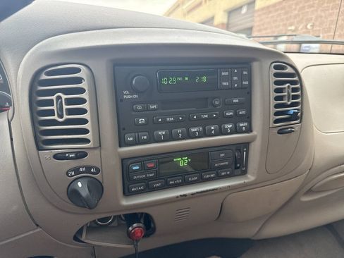 Used 2002 Ford F150 King Ranch AWD/4WD image 19