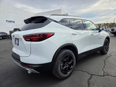 New 2025 Chevrolet Blazer LT image 4