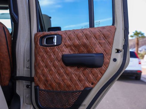 Used 2023 Jeep Gladiator Sport image 26