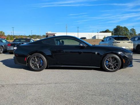 Used 2025 Ford Mustang Dark Horse image 3