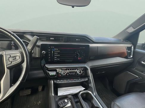 Used 2024 GMC Sierra 3500 Denali w/ Denali Reserve Package image 19