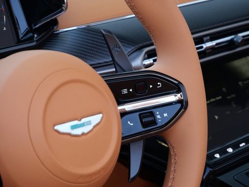 New 2026 Aston Martin V8 Vantage Convertible image 18