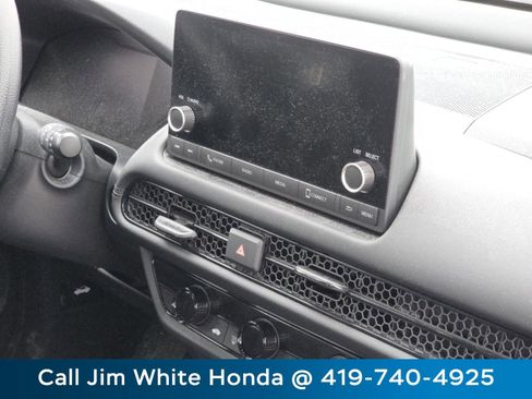 Certified 2024 Honda HR-V LX image 17