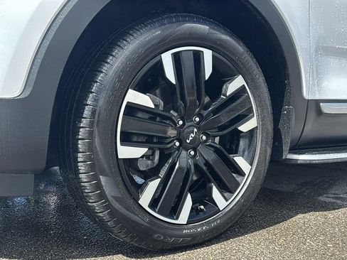 Used 2024 Kia Telluride SX w/ Towing Package FWD image 10
