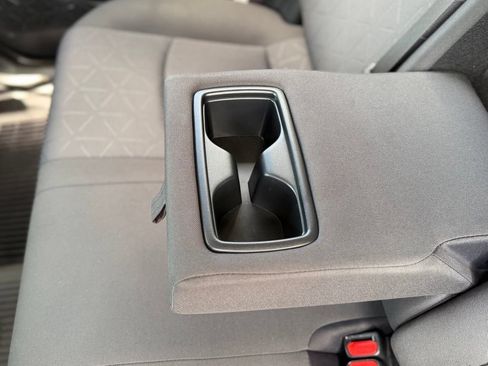 Used 2019 Toyota RAV4 XLE w/ Convenience Package AWD/4WD image 7