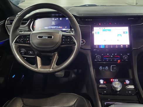 Used 2023 Jeep Grand Cherokee L Overland image 19