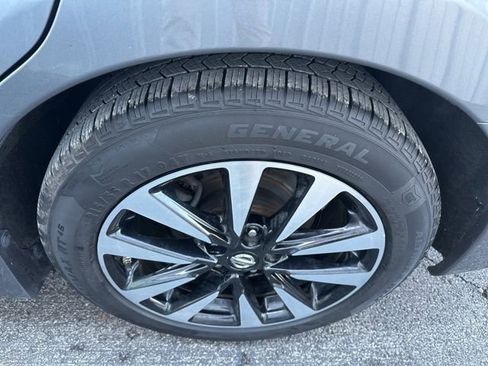 Used 2018 Nissan Altima 2.5 SV image 10