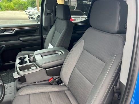 Used 2023 Chevrolet Silverado 1500 LT w/ Protection Package AWD/4WD image 5