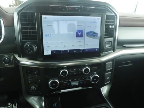Used 2022 Ford F150 Lariat image 19