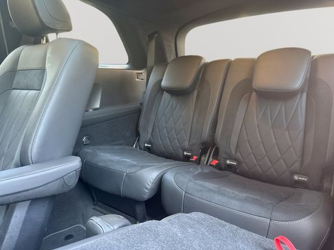Used 2021 Mercedes-Benz GLS 63 AMG 4MATIC w/ Acoustic Comfort Package image 27