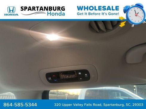 Used 2017 Chrysler Pacifica Touring image 12