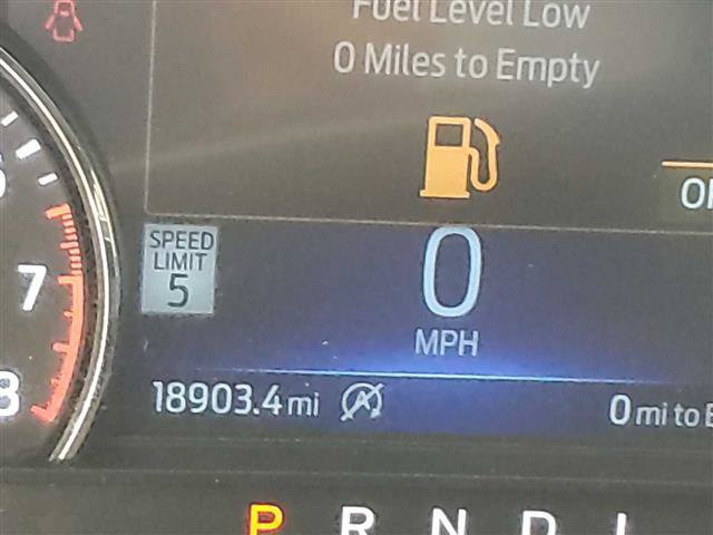 Used 2024 Ford Explorer XLT w/ Equipment Group 202A AWD/4WD image 18
