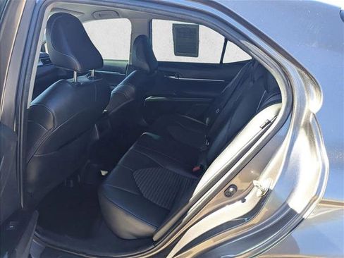 Used 2020 Toyota Camry SE image 17