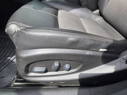 Used 2017 Chevrolet Impala LT FWD image 11