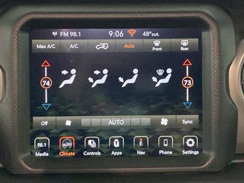 Used 2022 Jeep Wrangler Unlimited Sport w/ Sun And Sound Package AWD/4WD image 17