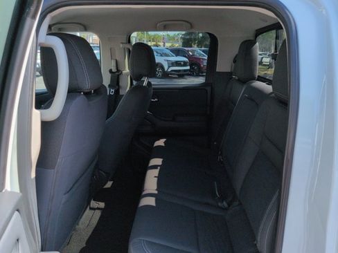 Certified 2022 Nissan Frontier SV RWD image 14