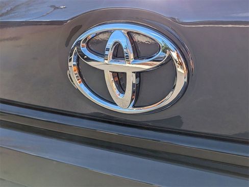 Used 2025 Toyota Corolla LE image 26