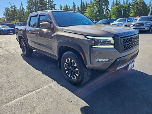 Used 2023 Nissan Frontier PRO-4X image 7