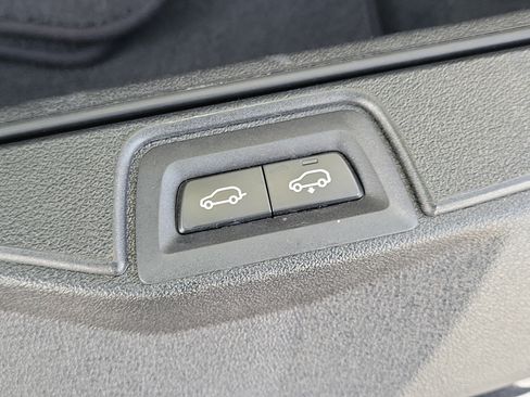Used 2021 BMW X7 M50i AWD/4WD image 9