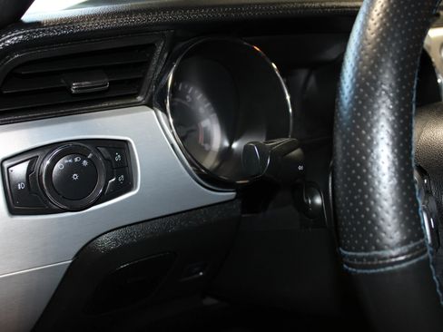 Used 2016 Ford Mustang Premium RWD image 20