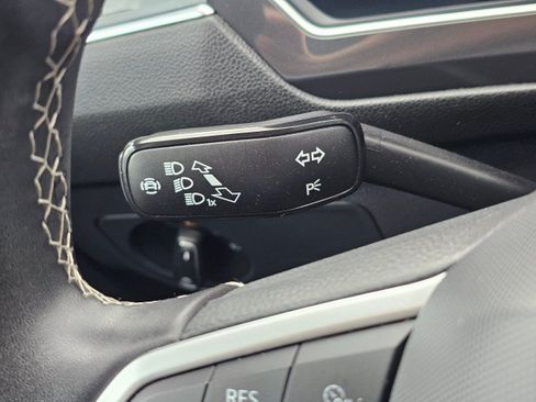 Certified 2022 Volkswagen Tiguan SE AWD/4WD image 40