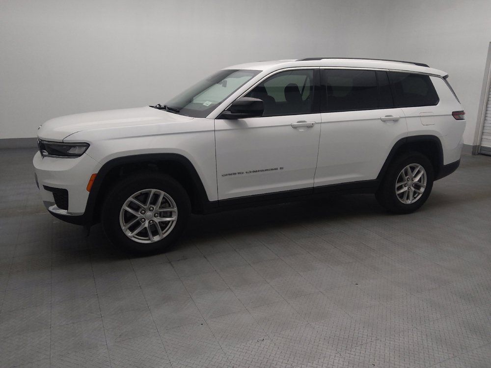 Used 2023 Jeep Grand Cherokee L Laredo RWD image 2