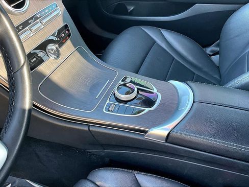 Used 2019 Mercedes-Benz C 300 Sedan image 16