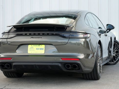 Used 2022 Porsche Panamera Platinum Edition image 5