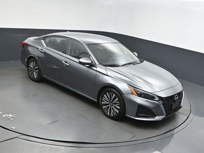 Used 2023 Nissan Altima 2.5 SV