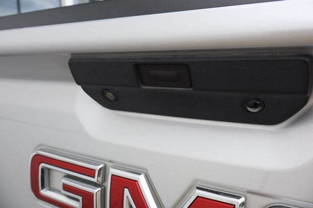 Used 2019 GMC Sierra 1500 SLE w/ SLE Value Package AWD/4WD image 12
