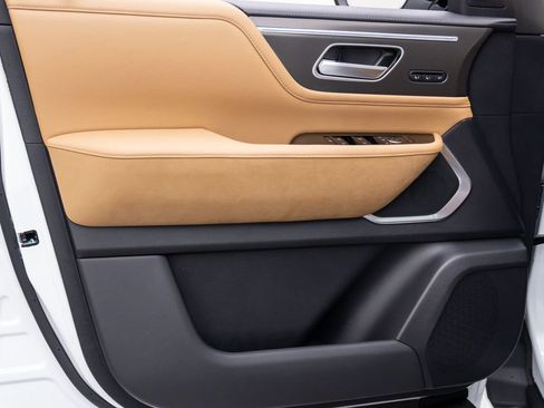 New 2026 INFINITI QX80 Luxe w/ Cargo Package image 12