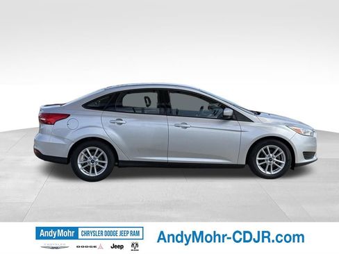 Used 2018 Ford Focus SE FWD image 8