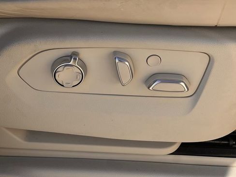 Certified 2023 Cadillac Escalade ESV Premium Luxury Platinum image 26