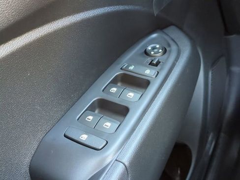 New 2026 Hyundai Venue SEL FWD image 23