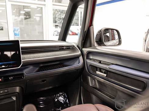 Used 2025 Volkswagen ID. Buzz Pro S RWD image 32