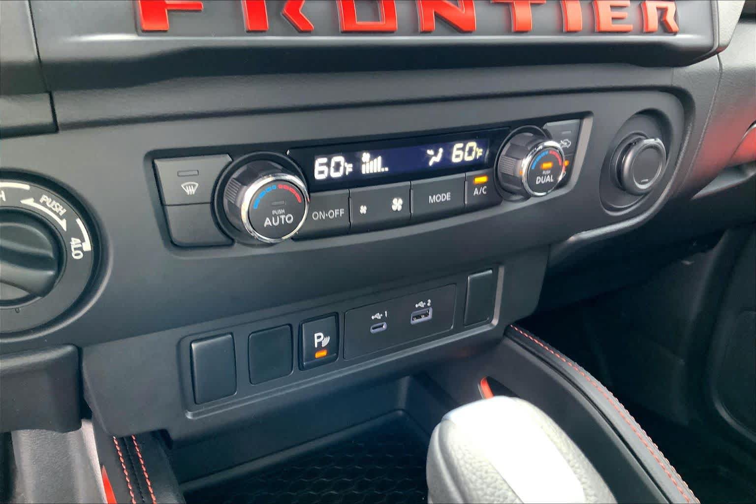 Used 2025 Nissan Frontier PRO-4X AWD/4WD image 29