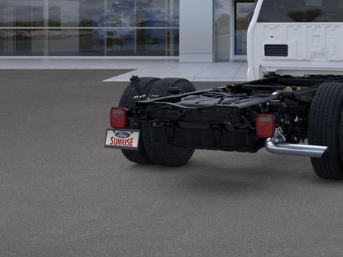 New 2026 Ford F350 XL w/ XL Chrome Package RWD image 21