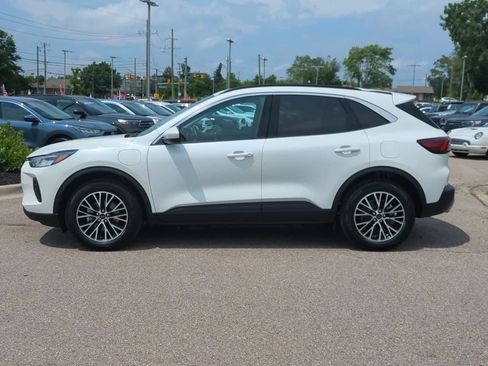 Used 2024 Ford Escape SE image 5
