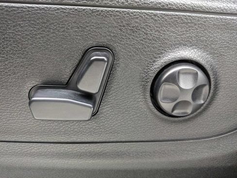 Used 2020 RAM 1500 Big Horn AWD/4WD image 20