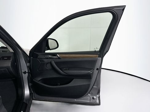 Used 2017 BMW X3 xDrive28i image 32