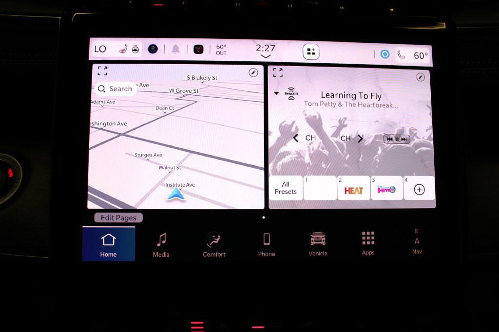 New 2025 Jeep Grand Cherokee Laredo w/ Luxury Tech Group I AWD/4WD image 14