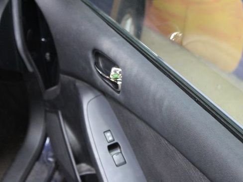 Used 2010 Nissan Altima 2.5 S FWD image 11