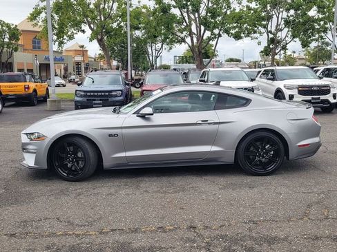 Used 2020 Ford Mustang GT Premium w/ Black Accent Package RWD image 4