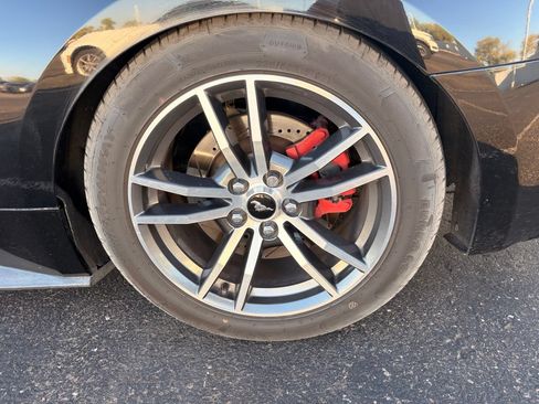 Used 2015 Ford Mustang GT RWD image 8