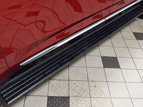 Used 2024 Cadillac Escalade ESV Premium Luxury w/ Performance Package image 30