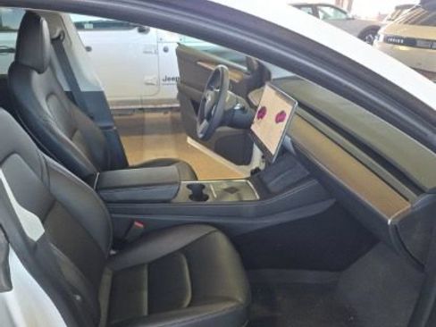 Used 2023 Tesla Model Y Long Range AWD/4WD image 9