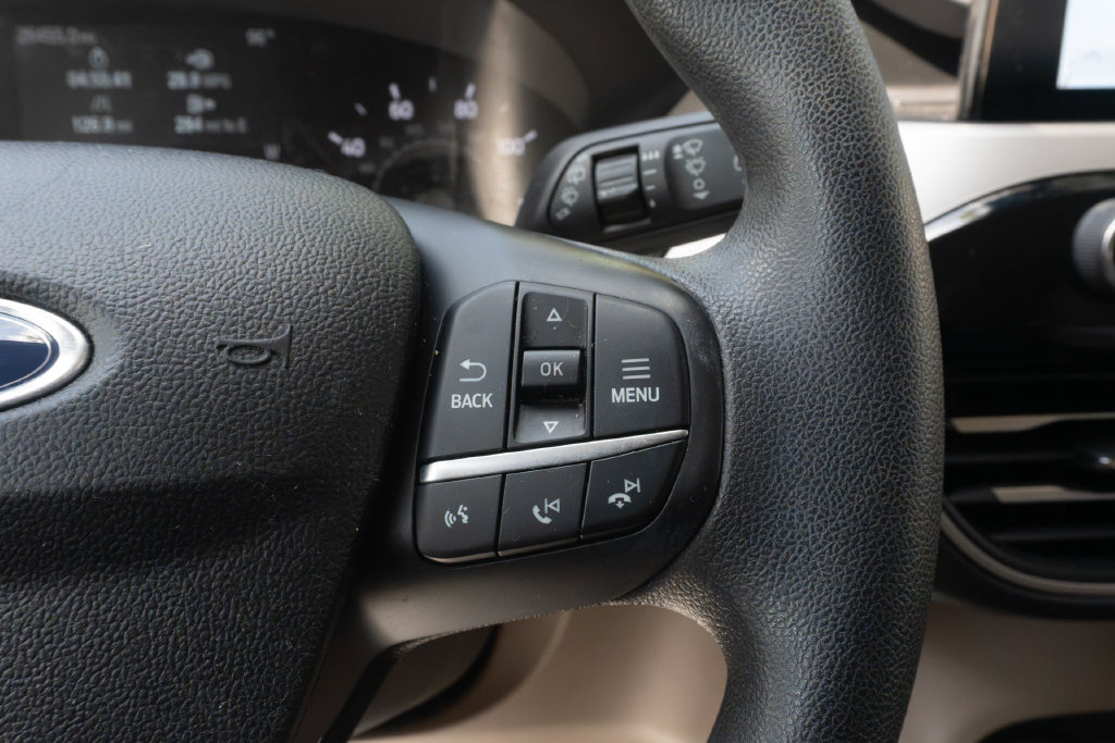 Used 2020 Ford Escape SE FWD image 19