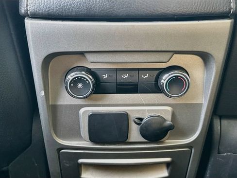 Used 2009 Ford Flex SEL FWD image 24