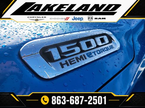 Used 2024 RAM 1500 Laramie AWD/4WD image 9